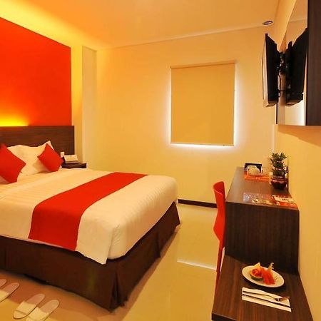 Pratama Hotel & Convention Mataram Exterior photo