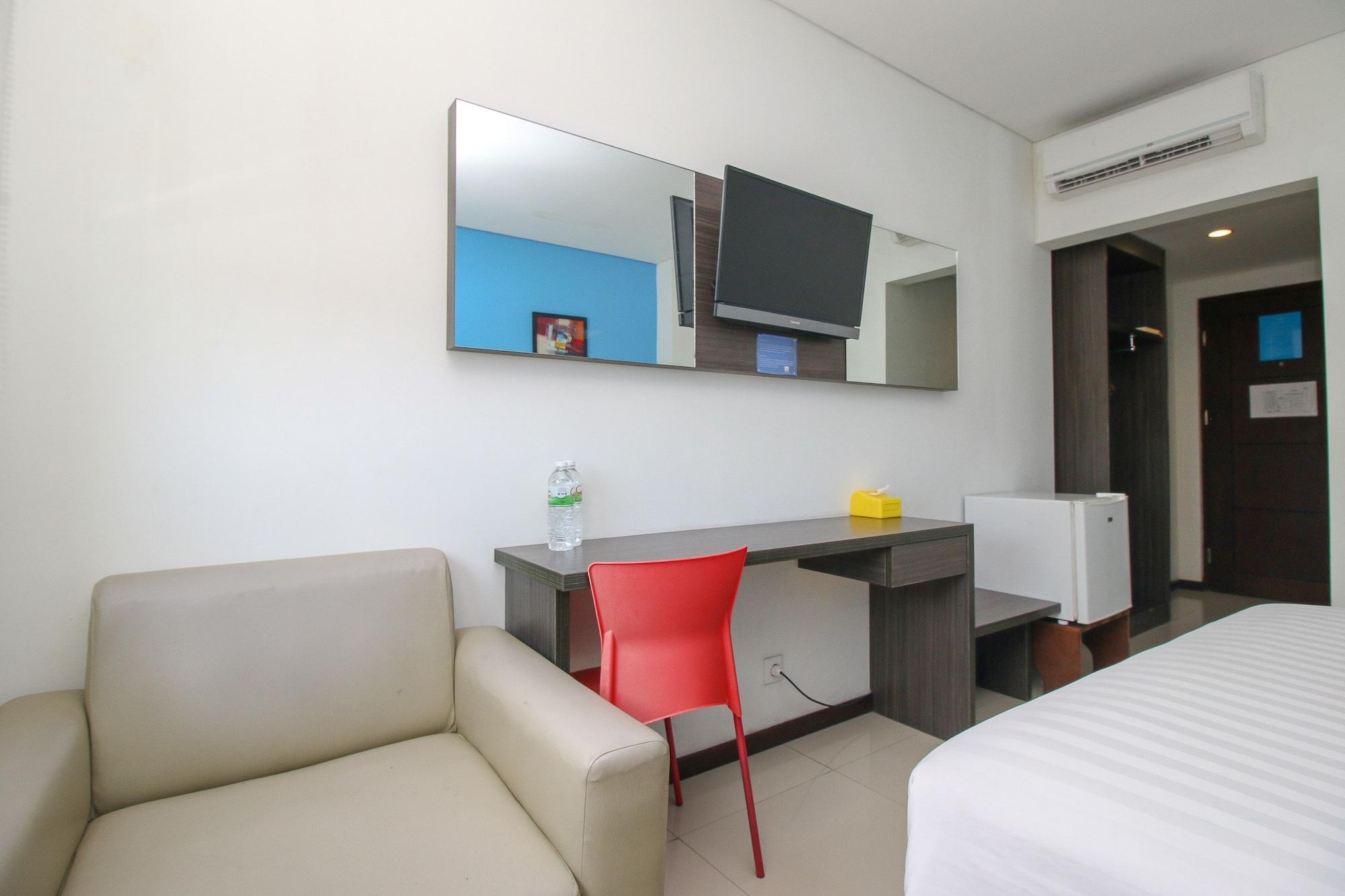 Pratama Hotel & Convention Mataram Exterior photo