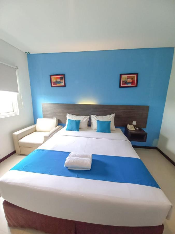 Pratama Hotel & Convention Mataram Exterior photo