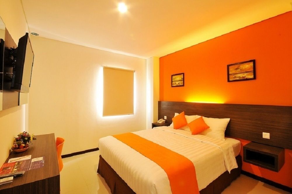 Pratama Hotel & Convention Mataram Exterior photo